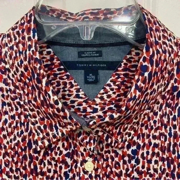 Tommy Hilfiger button down crisp 100%cotton Navy/Red animal print shirt-XL - Picture 4 of 8